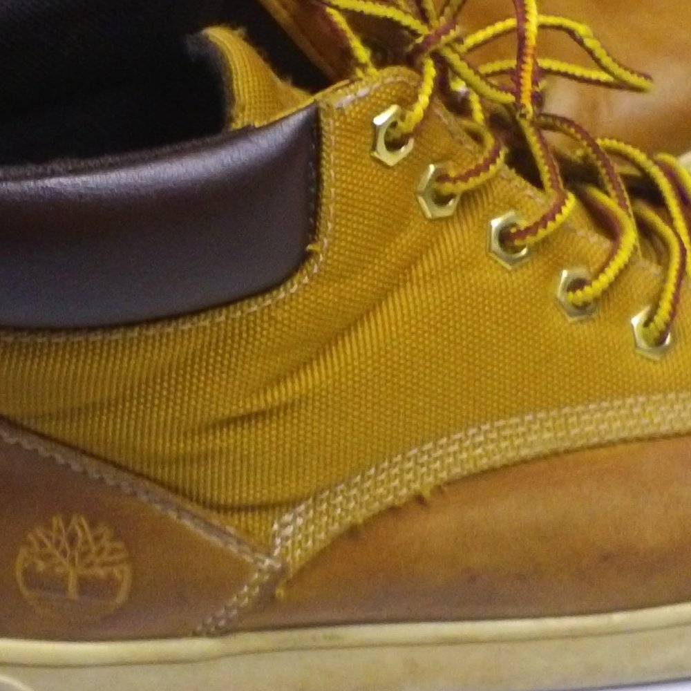 Timberland Men's 8.5 Groveton 9463B Hi-Top Chukka Boots